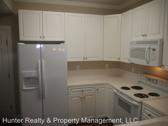 Building Photo - 2 br, 2.5 bath House - 506 Sherwood Hills