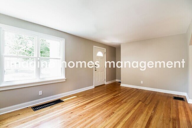 Building Photo - 1314 Schirmer Ave