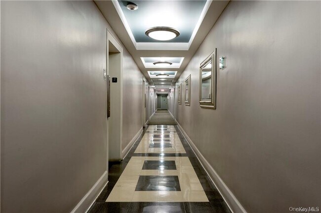 Foto del edificio - 1133 Midland Ave