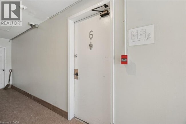 Building Photo - 1 Elgin St N