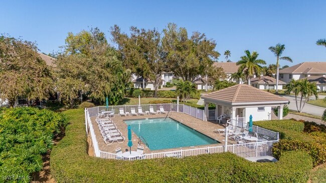 Foto del edificio - 8251 Grand Palm Dr