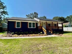 Building Photo - 725 Brookside Dr