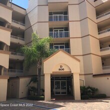 Building Photo - 806 Mystic Dr