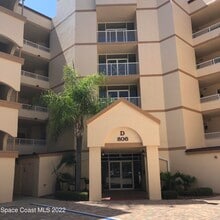 Building Photo - 806 Mystic Dr