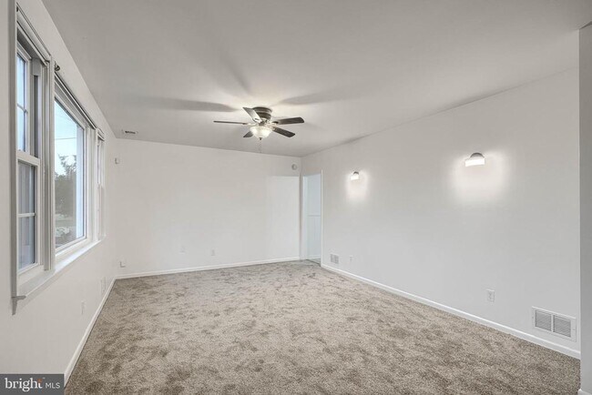 Foto del edificio - 1417 Waterford Rd