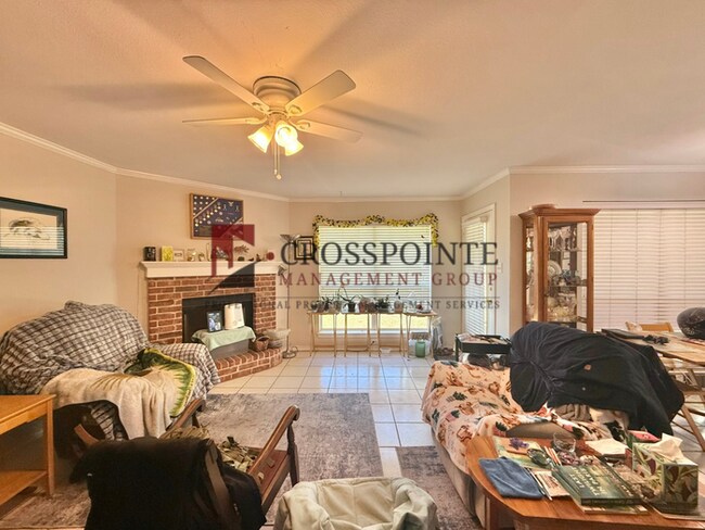 Foto del edificio - Coming Soon! 3 Bedroom 2 Bathroom Duplex in Flint!