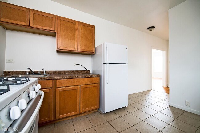 Building Photo - 2 br, 1 bath Apartment - 7930 S Ingleside Ave