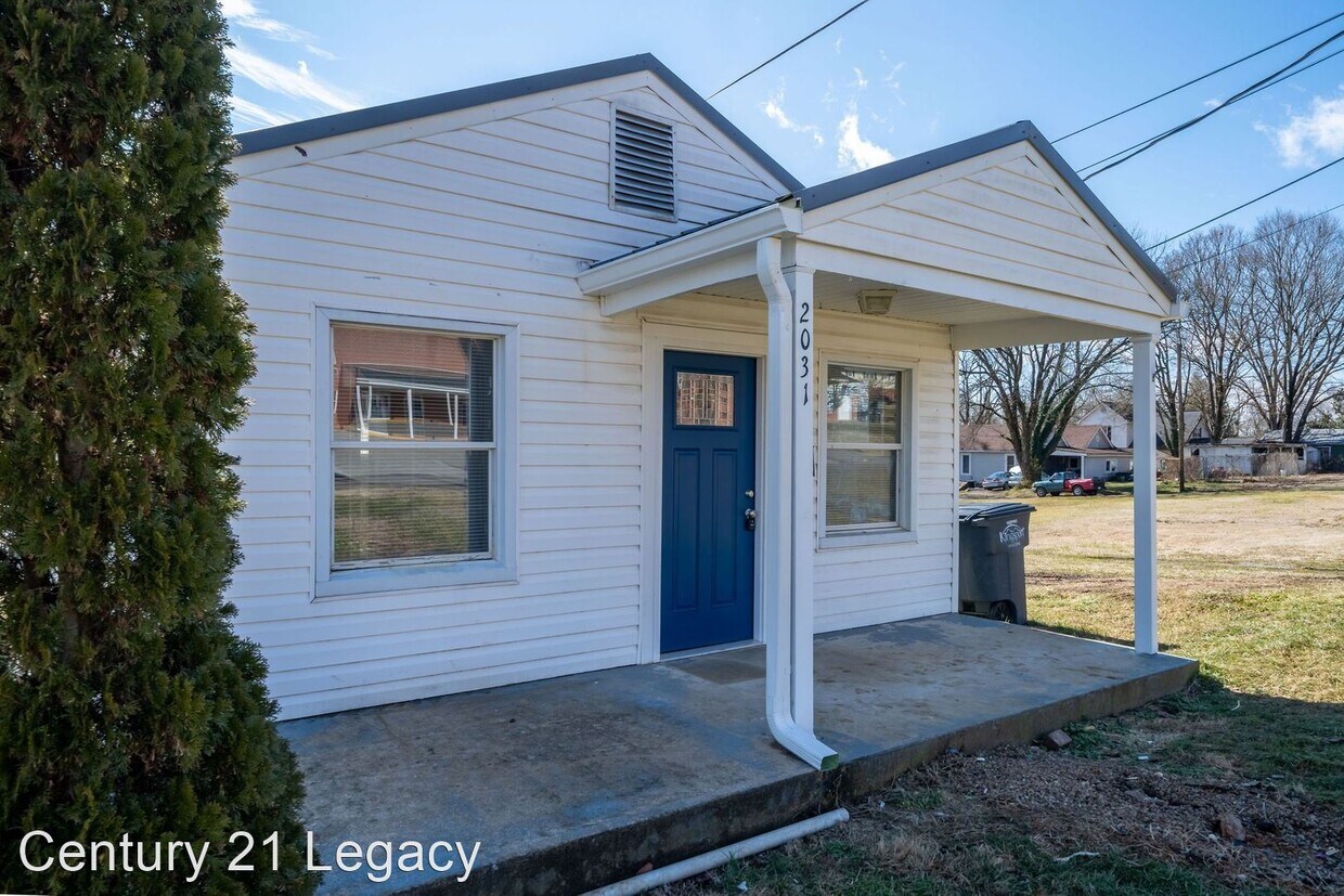 Primary Photo - 2 br, 1 bath House - 2031 Fort Robinson