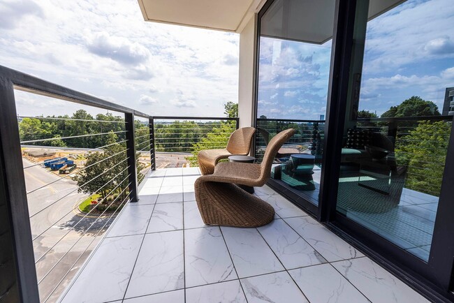 Interior Photo - Ilion