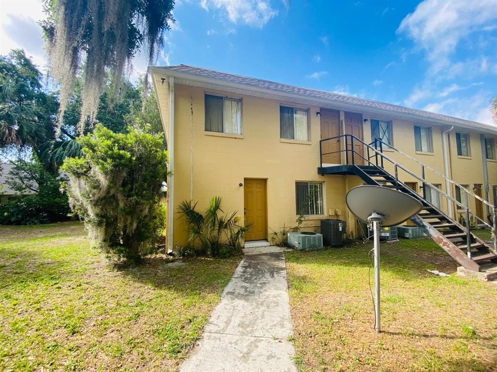 Primary Photo - 305 E Dakin Ave