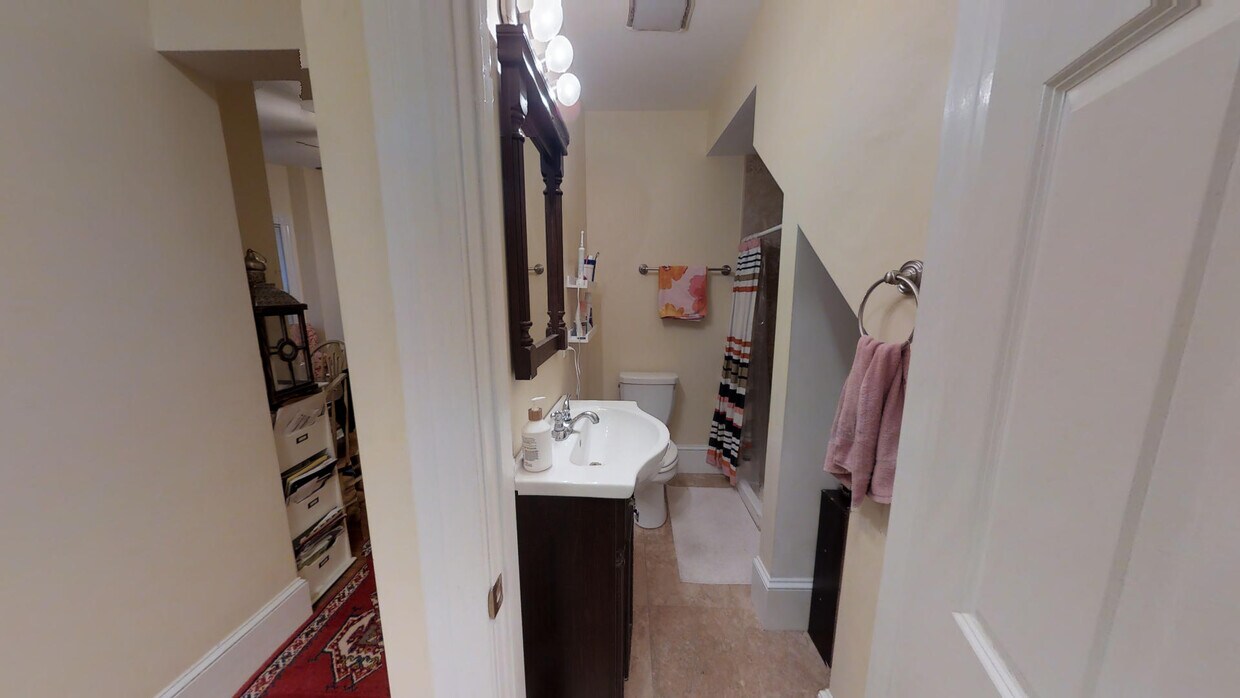 Primary Photo - 26 White St