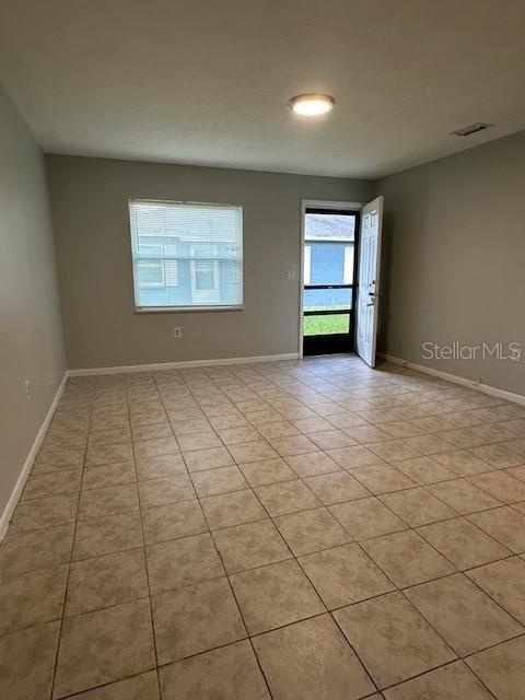 Foto del edificio - 10405 N Jasmine Ave