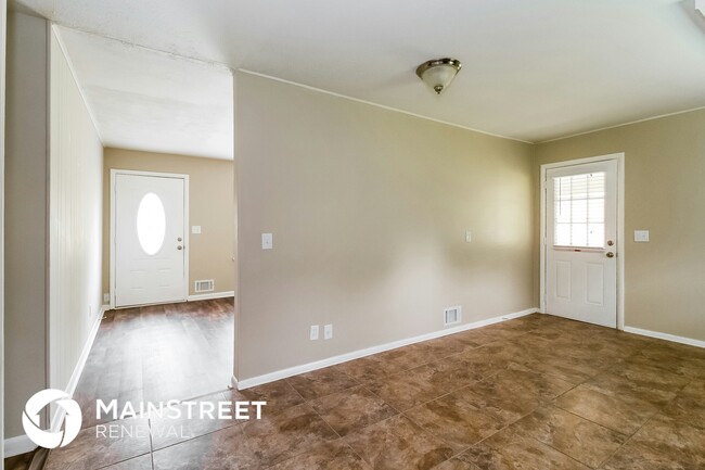 Foto del edificio - 5602 Mockernut Ln