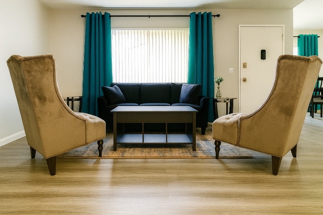 Building Photo - 317 E Hazel St Building Photo - 317 E Hazel St