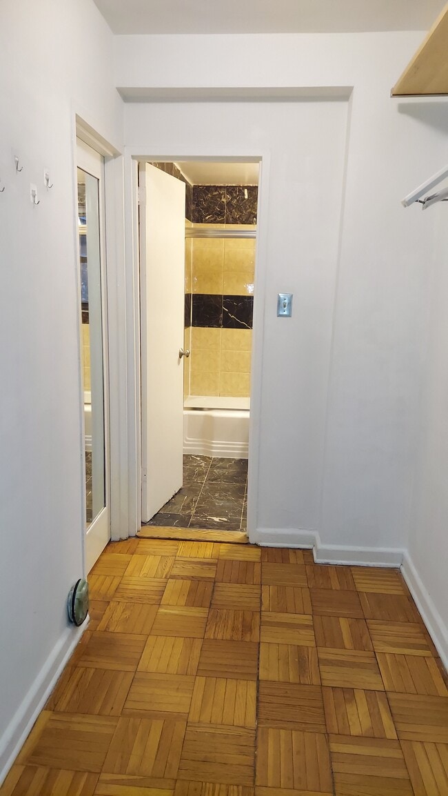 Foto del edificio - 2141 I St NW