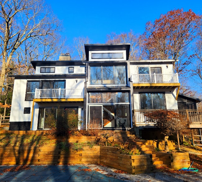 Building Photo - 41 Breeds Hill Pl