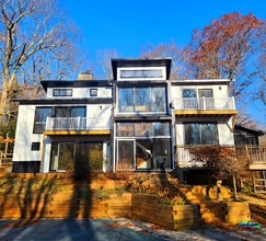 Building Photo - 41 Breeds Hill Pl