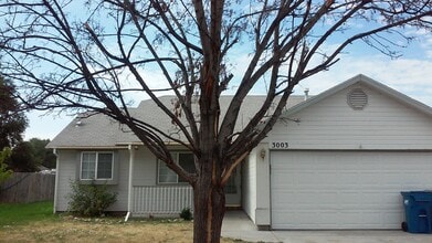 Building Photo - 3003 Kingsgate Dr