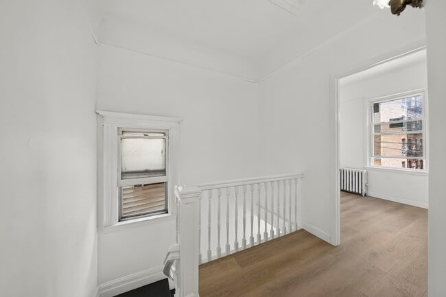 Building Photo - 73 Van Reypen St
