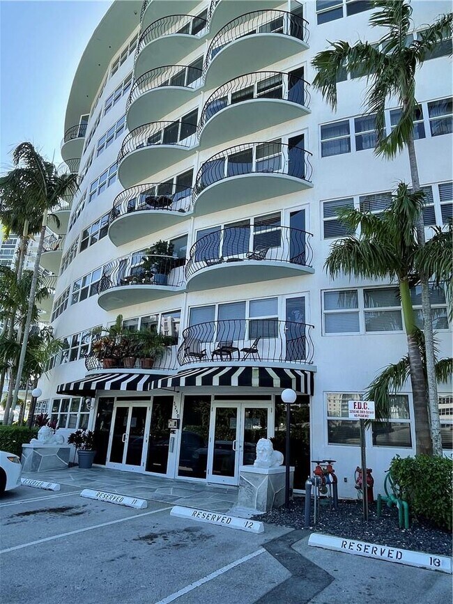 Foto del edificio - 3250 NE 28th St