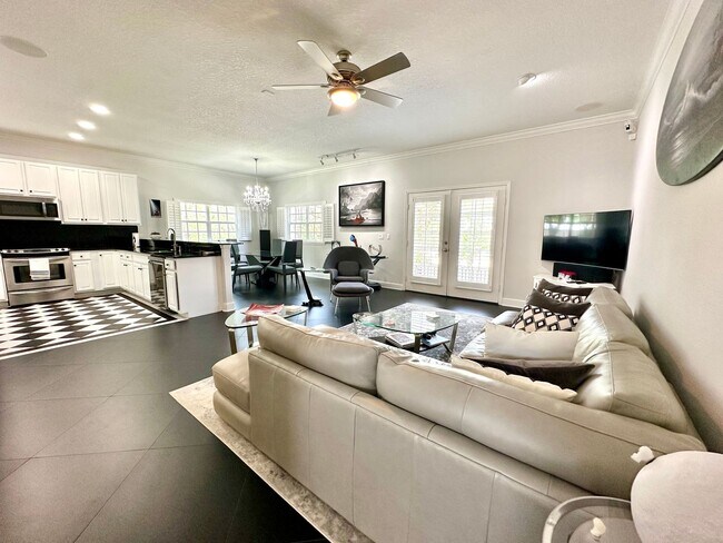 Foto del edificio - Bright, breezy & convenient: Your wew St. ...