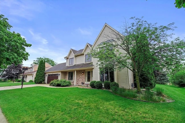 Front - 2935 Willard Ln