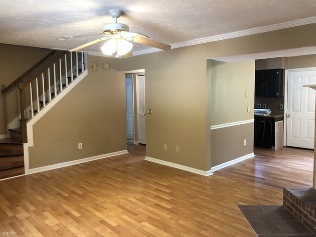 Building Photo - 3 br, 2 bath House - 1220 Gunbarrel Road