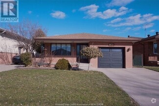 Building Photo - 1634 Langlois Ave