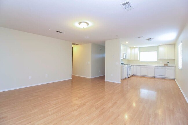 Building Photo - 3635 Taft St