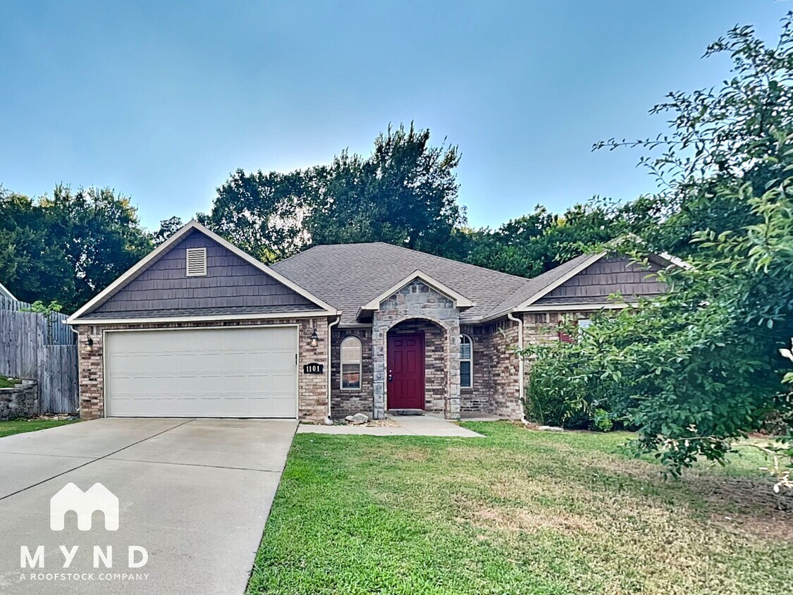 Foto principal - 1101 Sundowner Ranch Ave