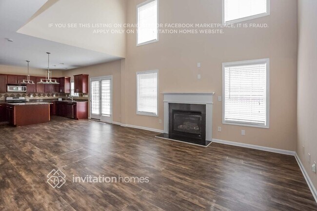 Foto del edificio - 5817 Lindley Crescent Dr