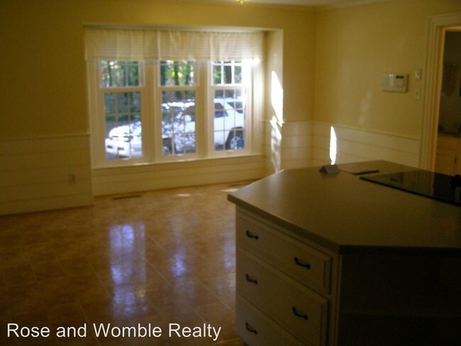 Building Photo - 901 Salisbury Grn