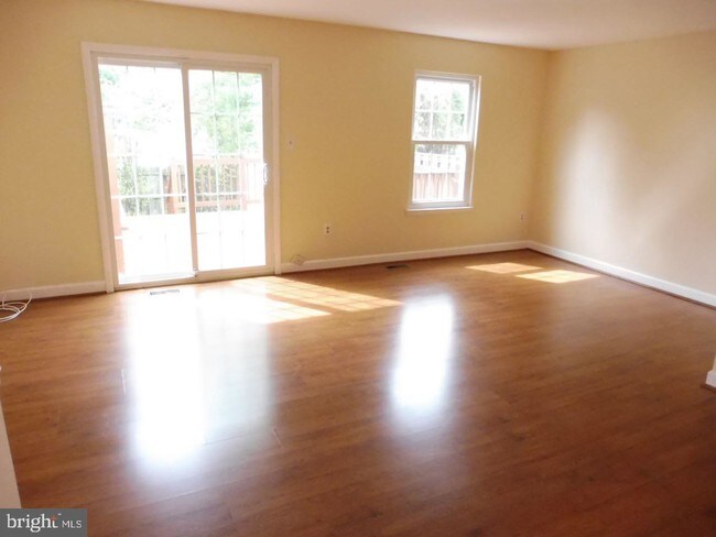Foto del edificio - 9513 Melrose Square Way