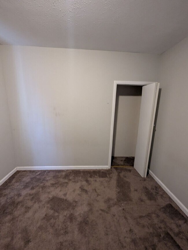 Foto del edificio - 3 Bedroom Home — Available January 7 in Chanute, KS!