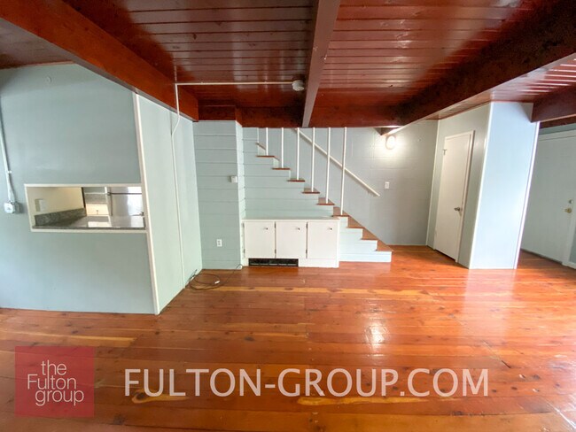 Building Photo - 902 Maybelle St NE