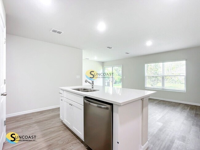 Building Photo - 19 Wood Amber Ln