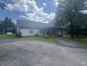 Building Photo - 11870 Spencer-Jones Rd