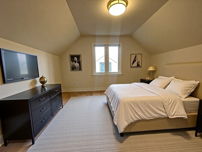 Photo du bâtiment - 5 Bedroom Upper Mountain Home!