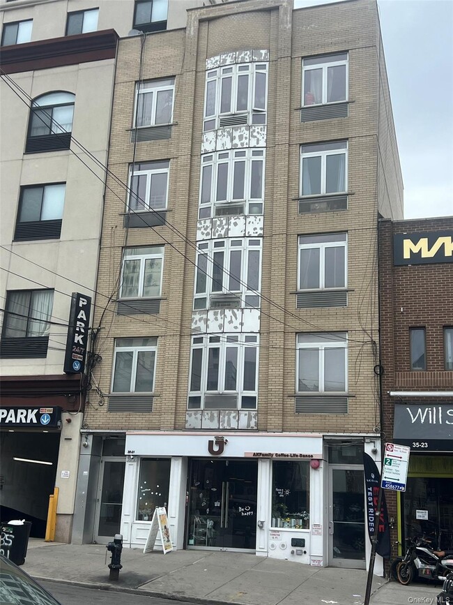 Building Photo - 35-21 Farrington St
