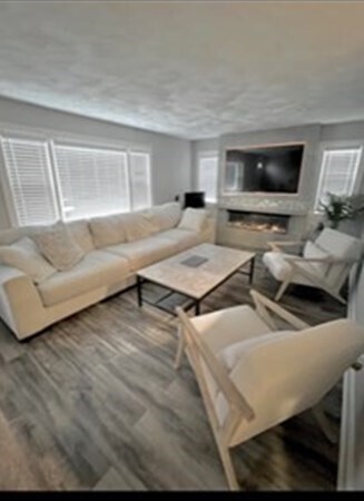 Foto del edificio - 40 Proctor Cir