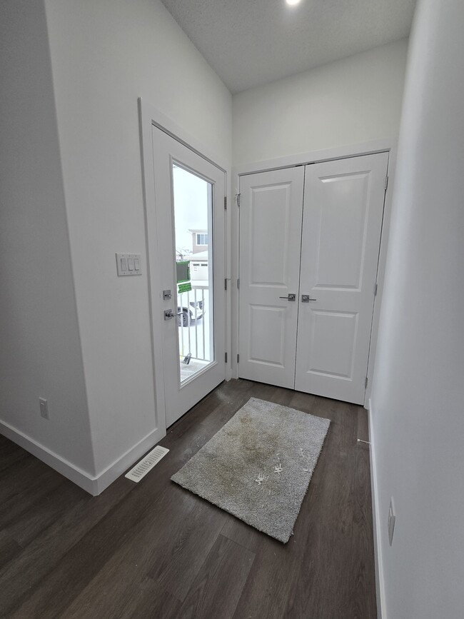 Building Photo - 129 mitchell Bnd