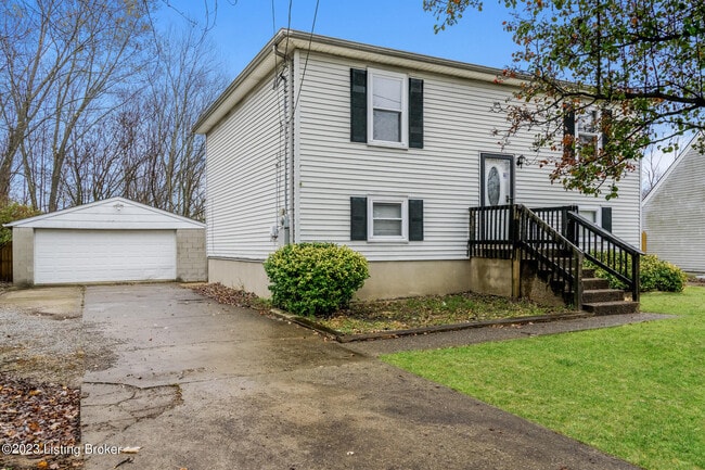 Building Photo - 10509 Hillpark Dr