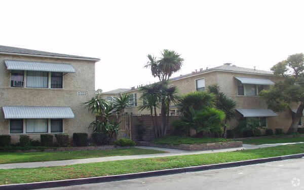 Primary Photo - 4580-4590 N Banner Dr