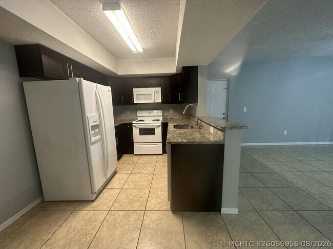 Foto del edificio - 5620 NW 61st St