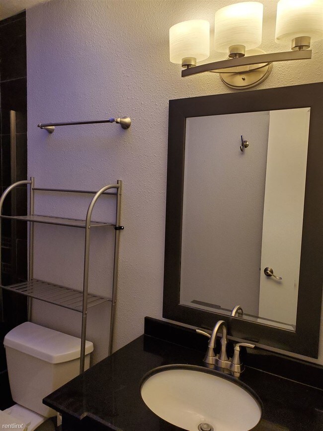 Foto del edificio - 2 br, 1 bath House - 11705 Spring Club Dr