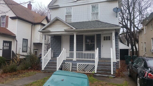 Front doors - 370 Sawyer St