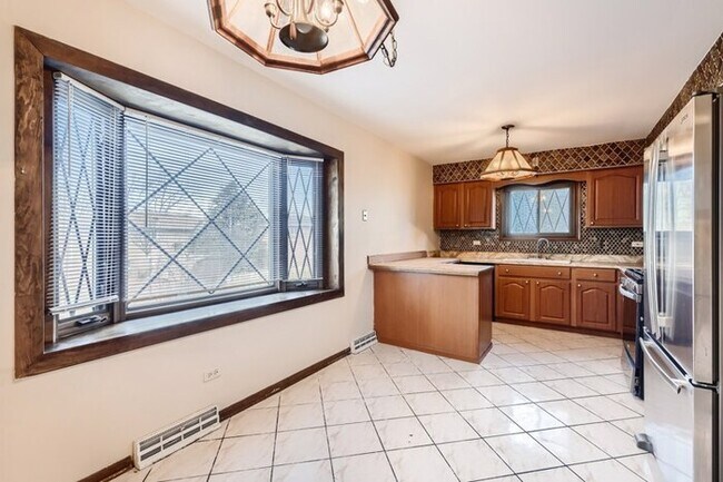 Building Photo - 15416 Hickory Ln, Oak Forest, IL, 60452