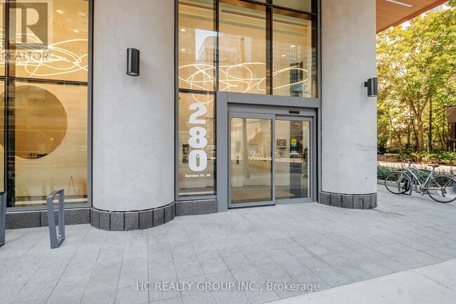 Building Photo - 280 Dundas St W