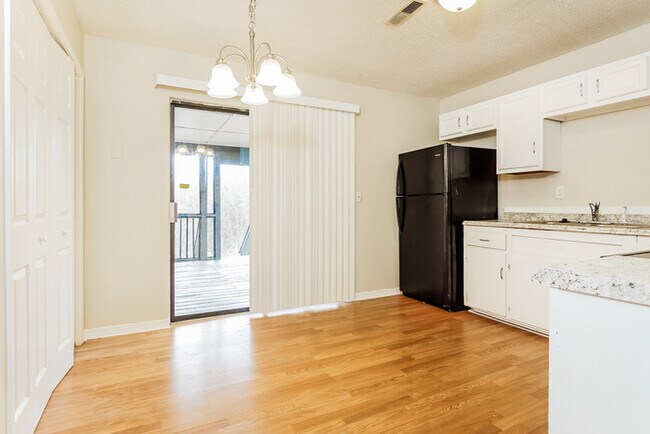 Foto del edificio - 732 Spring St