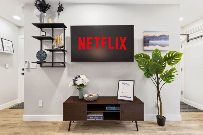 Foto del edificio - 7549 32nd Ave NW